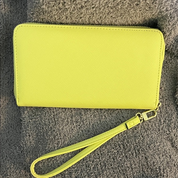 Steve Madden Bright Yellow Wristlet - Picture 2 of 5